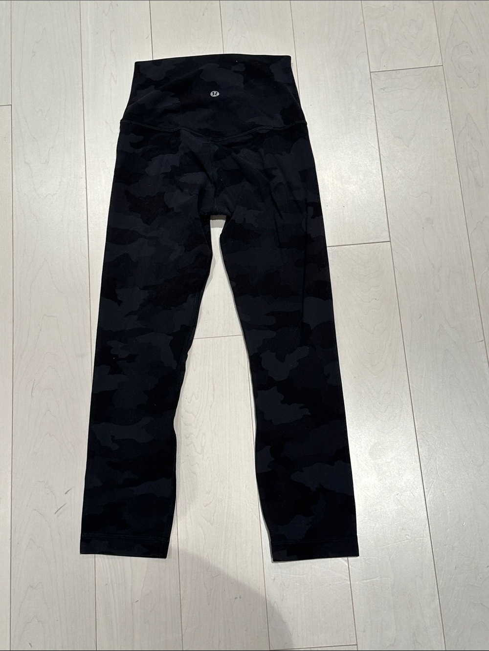 Lululemon black camo align leggings / size 2